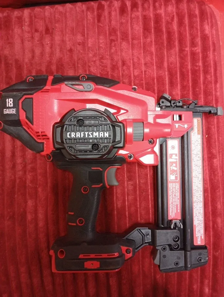 Craftsman V20 Brad Nailer image 3